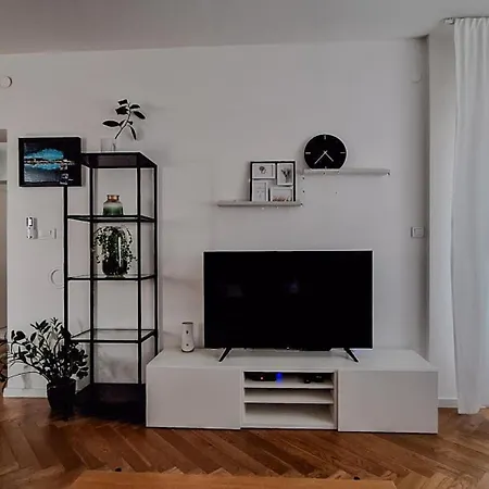 Apartment J&v