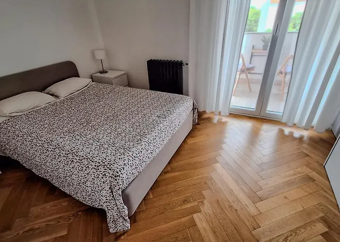 J&v דירה זאדאר